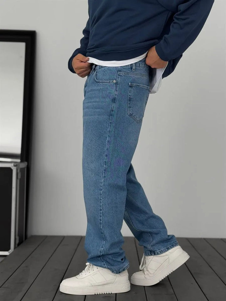 LOOSE FIT JEANS – MID BLUE WASH