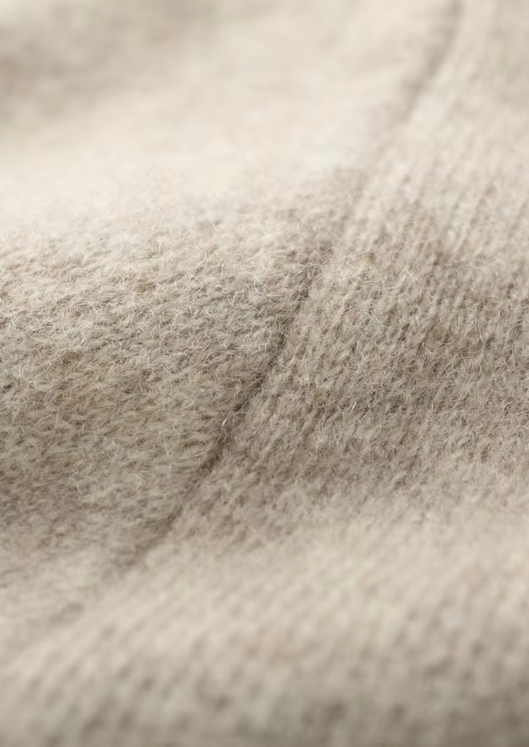 WOOL V-NECK CARDIGAN
